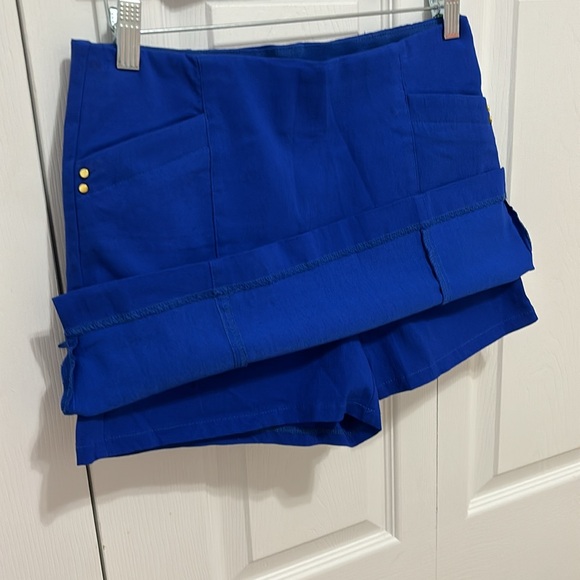 Attyre - Picture 4 of 4